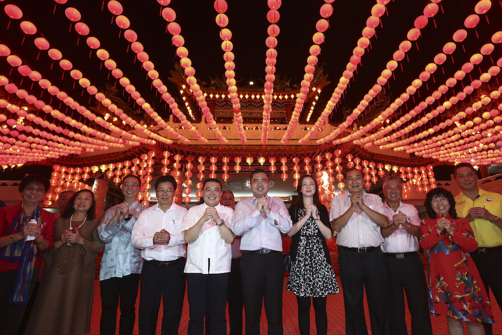 Transport Minister Anthony Loke (centre) poses for a group photo during the Chinese New Year lighting ceremony at Thean Hou Temple in Kuala Lumpur January 31, 2019. u00e2u20acu201d Picture by Yusof Mat Isa