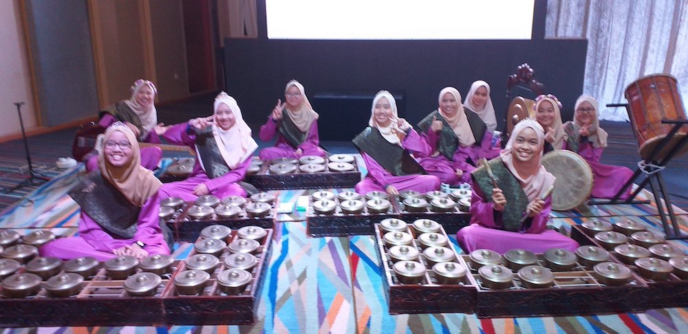 The Form Four studentsu00e2u20acu2122 take of the popular tune uploaded two days ago is just beginning to get noticed by many. u00e2u20acu201d Picture courtesy of Twitter/@afizal_razak