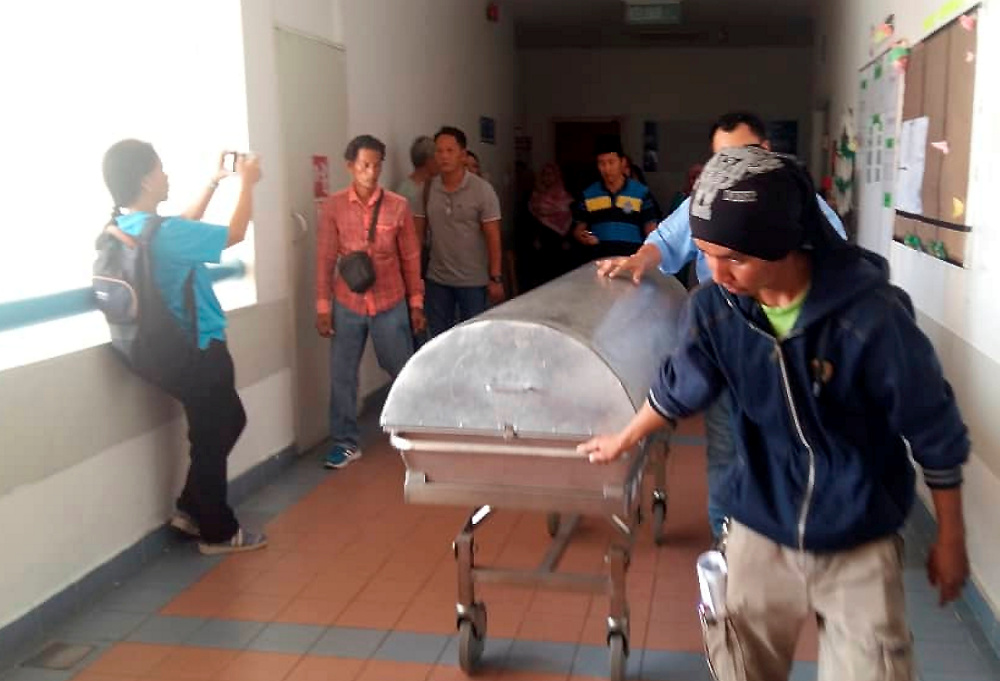 The baby was certified brain dead by doctors at the Sibu Hospital. — Bernama pic