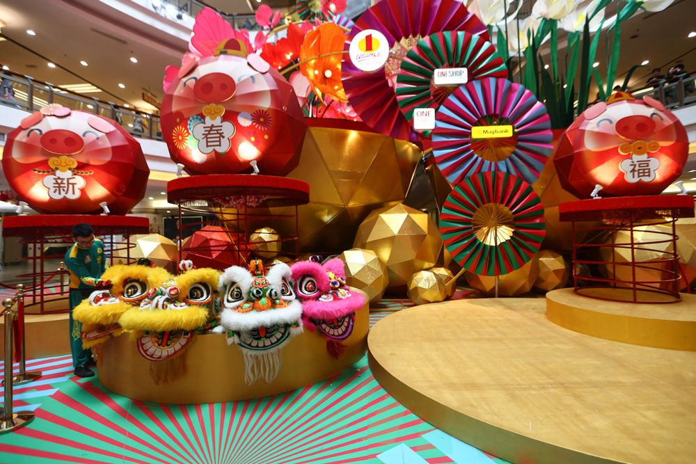The mall is adorned with vibrant colours to promote a lively and prosperous Chinese New Year for the visitors.