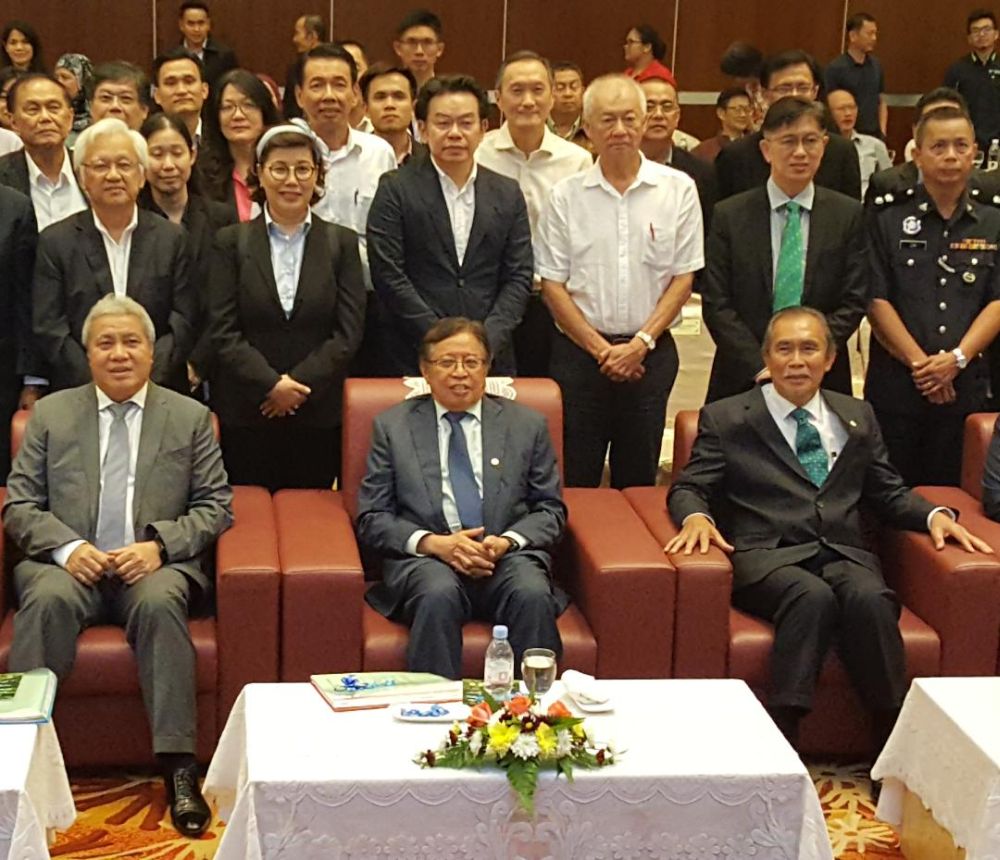 Sarawak Chief Minister Datuk Patinggi Abang Johari Openg (seated, centre) says obsolete forest laws and policies will be reviewed, January 22, 2019. u00e2u20acu2022 Picture by Sulok Tawie 