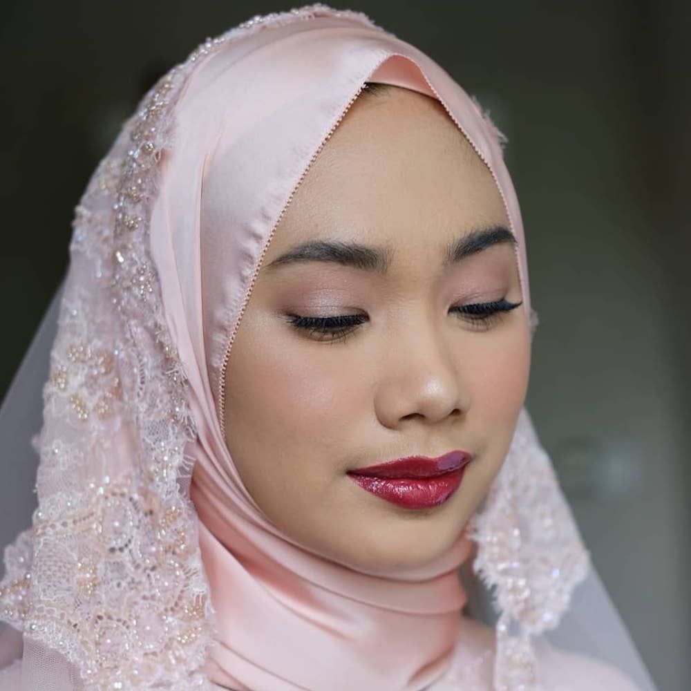 Selecting the right products is essential to tie your bridal look together. u00e2u20acu201d Pix courtesy of Instagram/makeupbynatasya