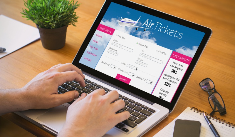 One of the most popular new year resolutions is to travel and see the world. Here's a couple of tips on how to save when you're travelling. u00e2u20acu201d Image courtesy of RinggitPlus 