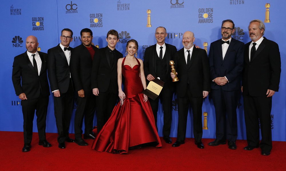 Cast and crew pose backstage with their Best Television Series Drama award for u00e2u20acu02dcThe Americansu00e2u20acu2122 at the 76th Golden Globe Awards in Beverly Hills, California January 7, 2019. u00e2u20acu201d Reuters pic