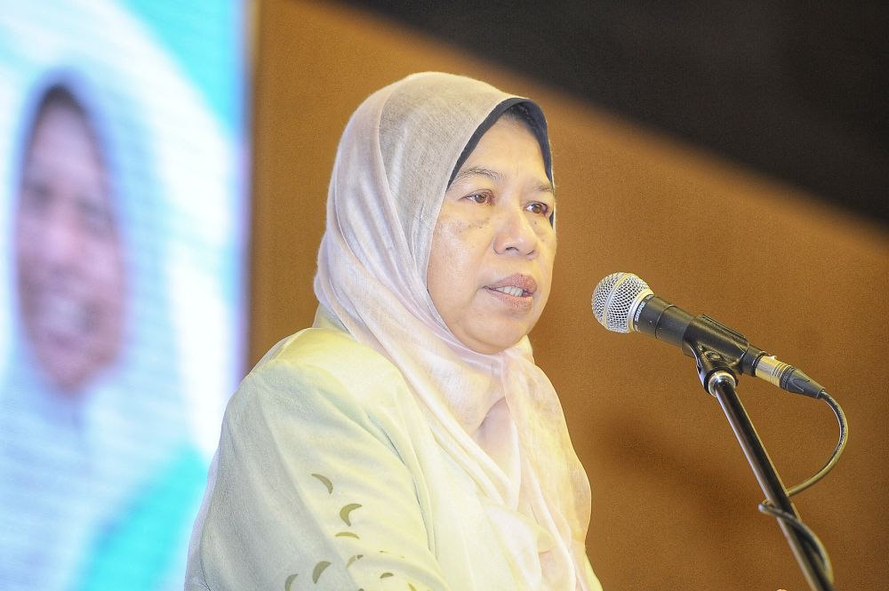 Zuraida Kamaruddin gives a speech at the Housing and Local Government Ministry in Putrajaya January 10, 2019. u00e2u20acu201d Picture by Shafwan Zaidon