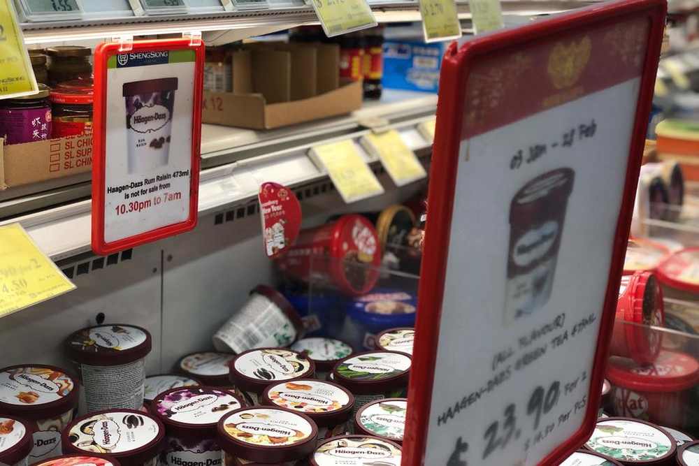 Food products containing alcohol can be sold and consumed after 10.30pm in Singapore public places from January 18, 2019. u00e2u20acu201d TODAY pic
