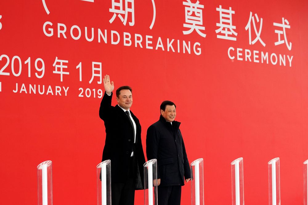 Tesla CEO Elon Musk and Shanghaiu00e2u20acu2122s Mayor Ying Yong attend the Tesla Shanghai Gigafactory groundbreaking ceremony in Shanghai, China January 7, 2019. u00e2u20acu201d Reuters pic