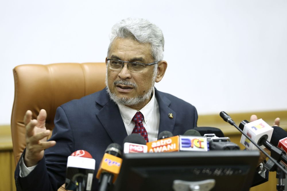 Federal Territories Minister Khalid Abdul Samad speaks during a press conference at the Kuala Lumpur City Hall January 16, 2019. u00e2u20acu201d Picture by Yusof Mat Isa