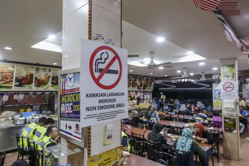 No-smoking signs are seen at an eatery in Kuala Lumpur January 1, 2019. u00e2u20acu2022 Picture by Firdaus Latif