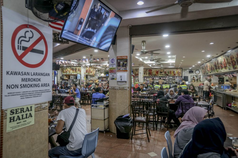 A no-smoking sign is seen at an eatery in Kuala Lumpur January 1, 2019. u00e2u20acu2022 Picture by Firdaus Latif