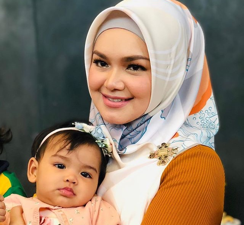 Her daughter, Siti Aafiyah is her biggest joy in life. Picture from Instagram / Siti Nurhaliza. — Picture via Instagram/Siti Nurhaliza