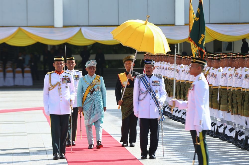 Sultan Abdullah Ahmad Shah inspects the guard of honour at Parliament Square, Kuala Lumpur January 31, 2019. u00e2u20acu201d Picture by Ahmad Zamzahuri