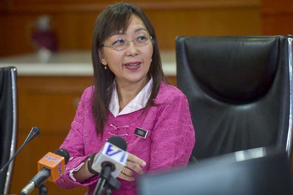 Primary Industries Minister Teresa Kok speaks during a press conference in Putrajaya January 28, 2019. u00e2u20acu201d Picture by Mukhriz Hazim