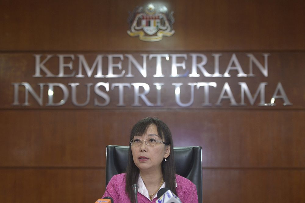 Primary Industries Minister Teresa Kok speaks during a press conference in Putrajaya January 28, 2019. u00e2u20acu201d Picture by Mukhriz Hazim