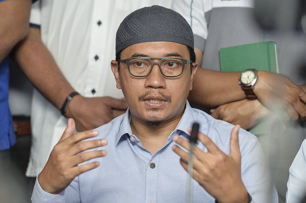 PAS Youth Chief, Muhammad Khalil Abdul Hadi speaks during a joint press conference between Umno Youth Chief and PAS Youth Chief in Semenyih February 10,2019. u00e2u20acu201d Picture by Miera Zulyana