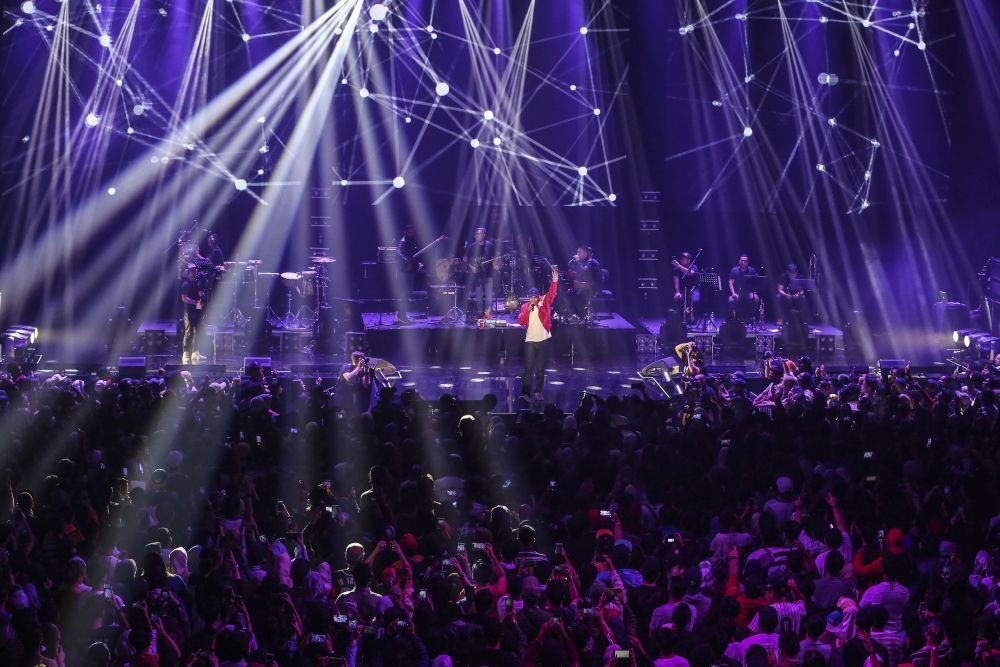 The lighting, sound and the top-notch production of the expensive affair made it one of, if not the biggest solo concerts in Malaysian music history.