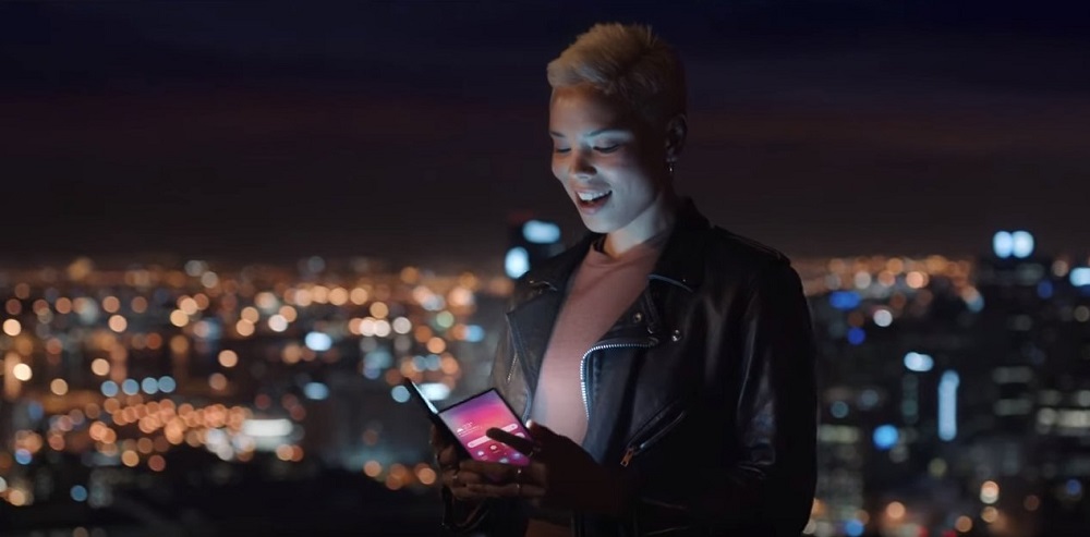 A screen capture of Samsungu00e2u20acu2122s latest video. u00e2u20acu201d Picture via YouTube