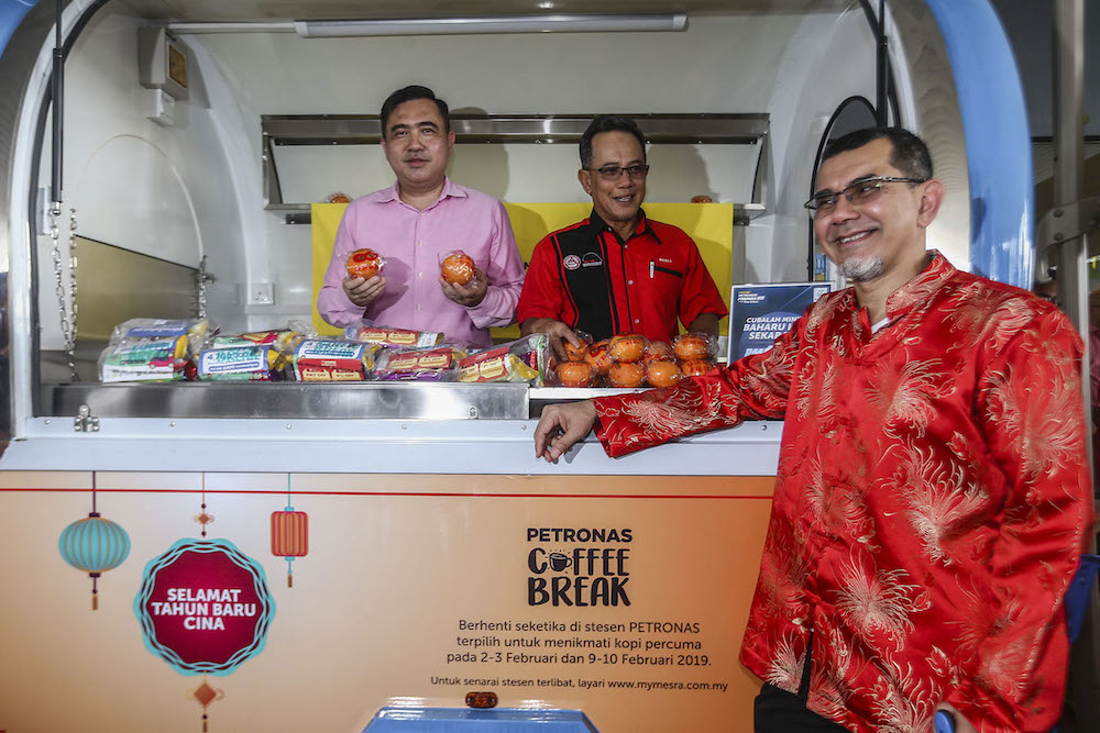 Anthony Loke, Datuk Rosli Isa and Datuk Seri Syed Zainal Abidin Syed Mohamed attend the launch of the Petronas Coffee Break CNY Campaign 2019 in Kuala Lumpur February 1, 2019. u00e2u20acu201d Picture by Hari Anggara