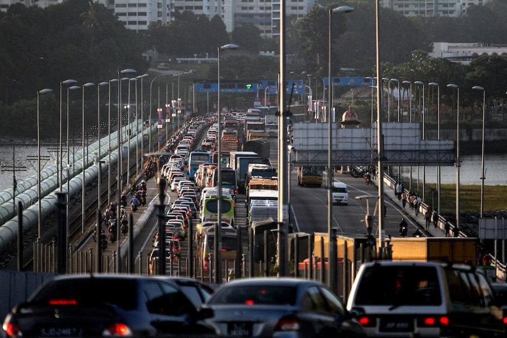 About 60,000 foreign vehicles enter Singapore daily and the majority of foreign motorists are law-abiding. u00e2u20acu201d TODAY picnn