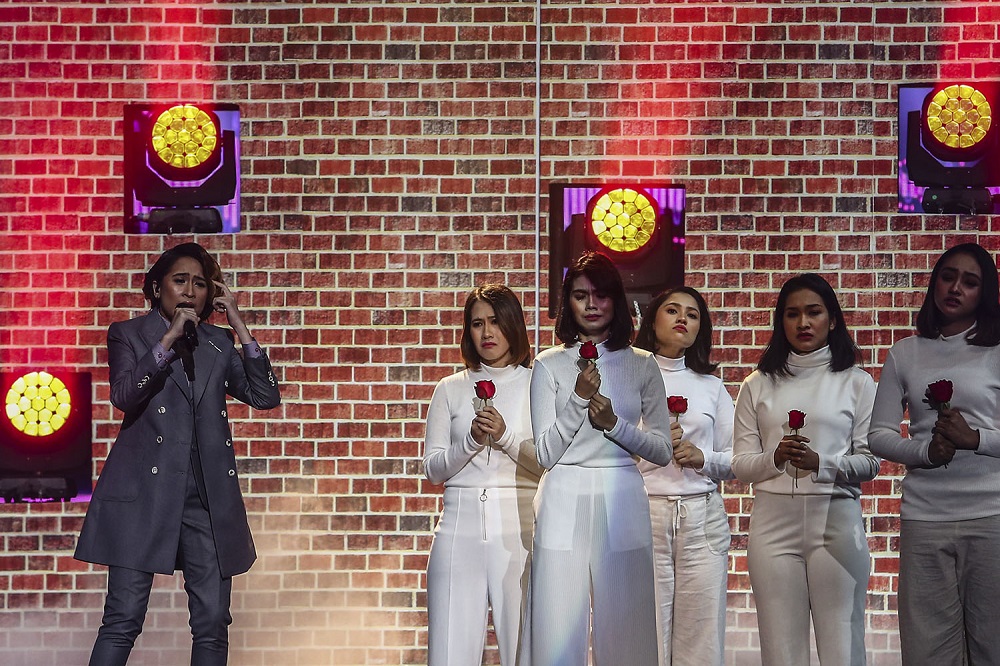 Ara Johari’s pitchy performance managed to secure second placing.