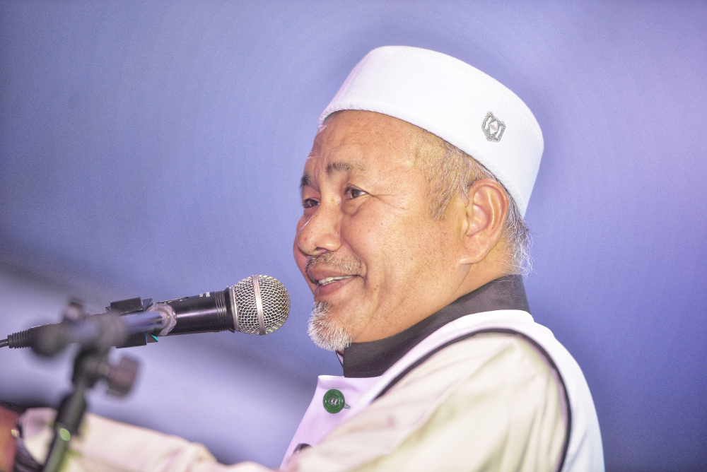 PAS deputy chairman Tuan Ibrahim Tuan Man speaks during the Ceramah Perdana campaign at Bandar Sri Putra in Semenyih February 28, 2019. u00e2u20acu201d Picture by Shafwan Zaidon 
