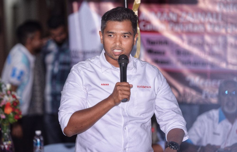 Pakatan Harapan candidate Muhammad Aiman Zainali speaks during the unveiling of ‘Agenda Aiman 4 Semenyih’ February 26, 2019. — Picture by Shafwan Zaidon