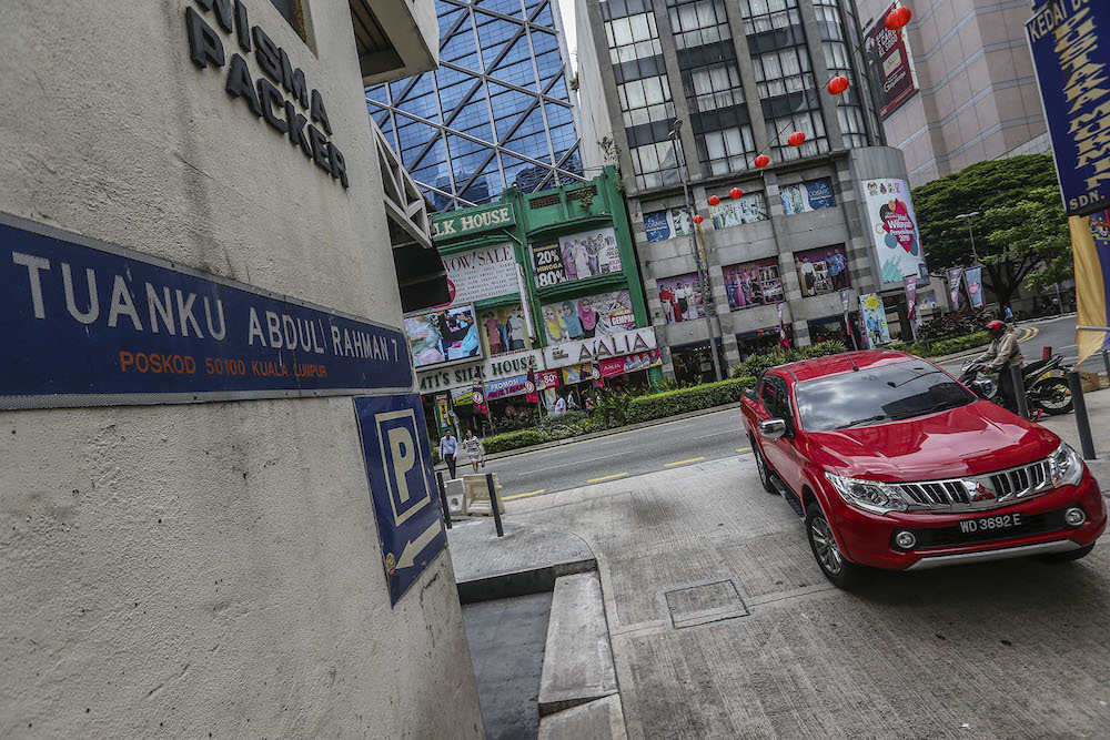 Federal Territories Minister Khalid Samad said starting from March 15, 2019, one kilometre along Jalan Tuanku Abdul Rahman from Esfahan Road to the junction of Jalan Melayu is accessible only by bus and tour bus. u00e2u20acu201d Picture by Hari Anggara