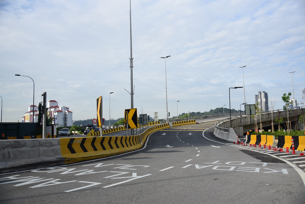 A general view of the Old Klang Road-New Pantai Expressway (OKR-NPE) elevated link bridge. — Picture courtesy of Malaysian Resources Corporation Berhad (MRCB) 