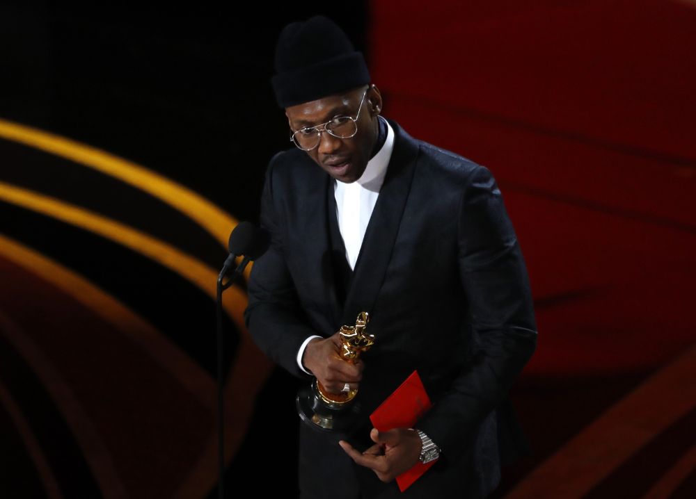 Mahershala Ali accepts the Best Supporting Actor award for his role in u00e2u20acu02dcGreen Booku00e2u20acu2122 at the 91st Academy Awards in Los Angeles February 25, 2019. u00e2u20acu2022 Reuters pic