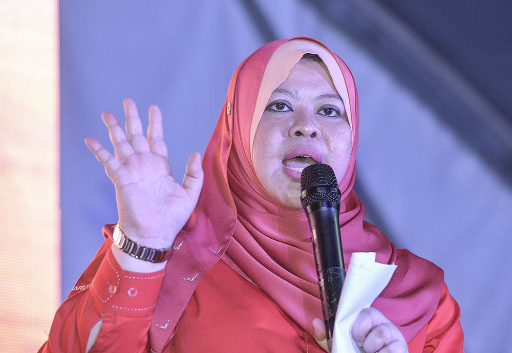 Bersatu Srikandi chief, Datuk Seri Rina Harun giving a speech during the launching of the Wanita Harapan operations room in Bandar Tasik Kesuma, Semenyih February 12, 2019 u00e2u20acu201d Picture by Shafwan Zaidon