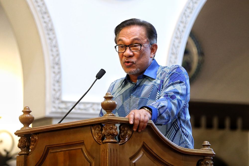 Datuk Seri Anwar Ibrahim speaks during the seminar on u00e2u20acu02dcContemporary Islamic Thought and Societal Reformsu00e2u20acu2122 in Kuala Lumpur February 6, 2019. u00e2u20acu2022 Picture by Ahmad Zamzahuri