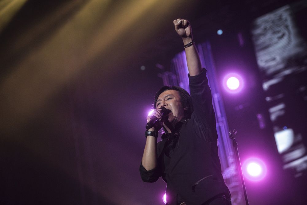 Ari's vocals were ever impressive, though the choice of songs were hardly so. — Picture by Shafwan Zaidon