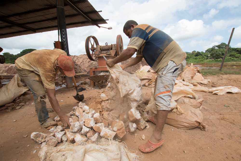 Artisanal gold miners work in a mill in El Callao, Venezuela August 8, 2018. u00e2u20acu201d Reuters pic