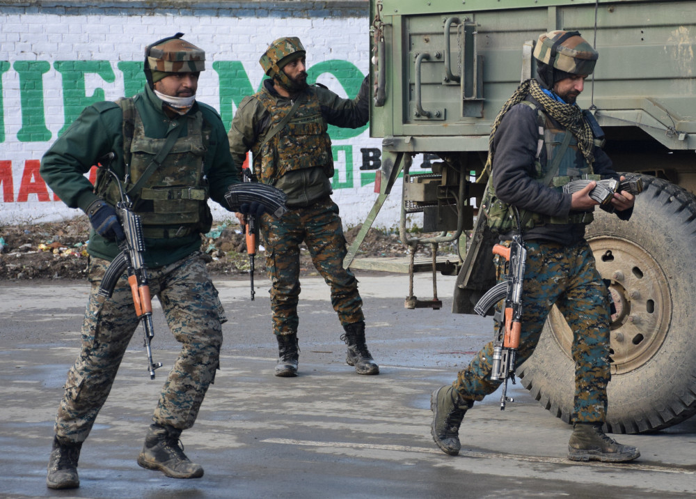 Indian Army soldiers arrive near the site of a gun battle between suspected militants and Indian security forces in Pinglan village in south Kashmiru00e2u20acu2122s Pulwama district February 18, 2019. u00e2u20acu201d Reuters pic 