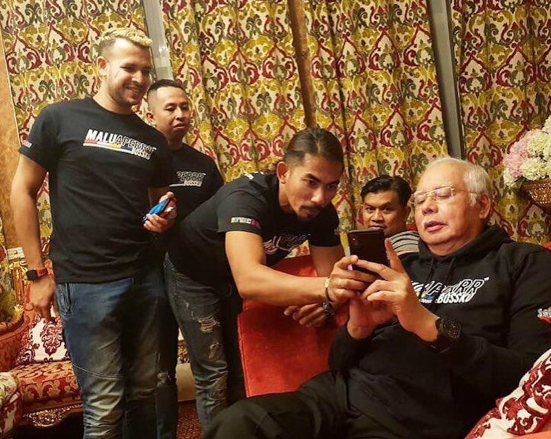 Najib has used the u00e2u20acu02dcBosskuu00e2u20acu2122 image as proof of his newfound popularity as the peopleu00e2u20acu2122s champion. u00e2u20acu201d Picture via Instagram/RonKamisan