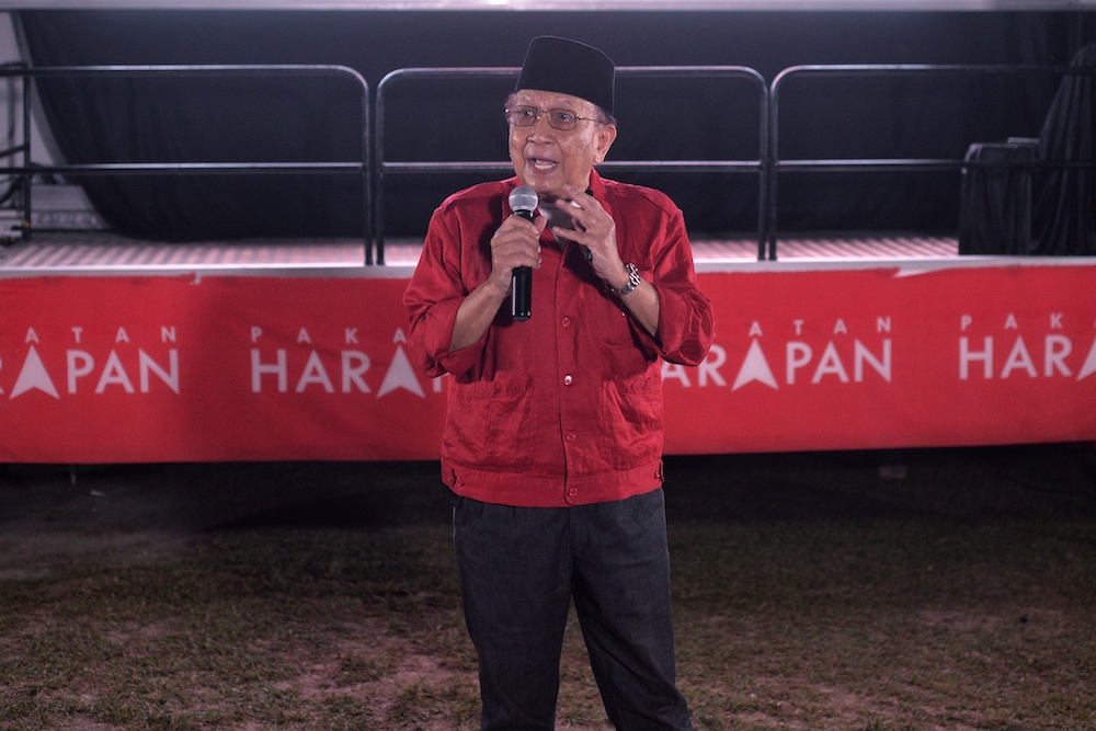 Villagers from Kampung Kuala Pajam listening to a ceramah during the Kenduri Rakyat campaign at Kuala Pajam in Beranang March 1, 2019 u00e2u20acu201d Picture by Shafwan Zaidon 