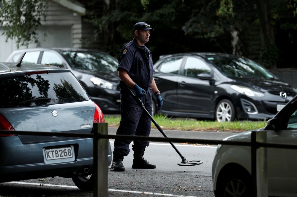 A police officer looks for explosive devices near Masjid Al Noor mosque in Christchurch, New Zealand, March 17, 2019. u00e2u20acu201d Reuters pic