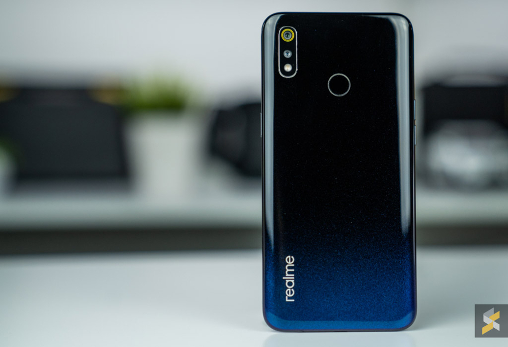The Realme 3 is priced at RM599 for the 3GB RAM + 32GB storage model and RM699 for the higher 4GB RAM + 64GB storage option. u00e2u20acu201d Picture by SoyaCincau