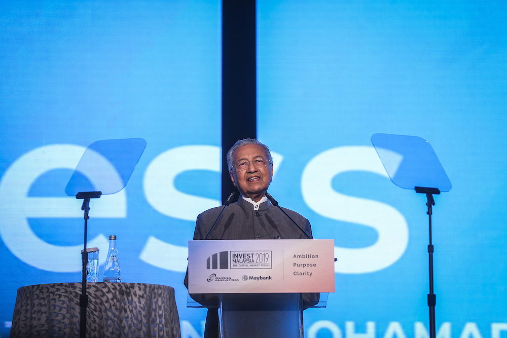 Prime Minister Tun Dr Mahathir Mohamad speaks at the Invest Malaysia 2019 conference in Kuala Lumpur March 19, 2019. u00e2u20acu201d Picture by Firdaus Latif