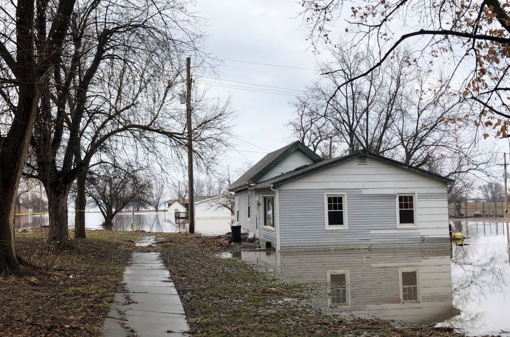 Homes sit in flood waters after leaving casualties and causing hundreds of millions of dollars in damages, with waters yet to crest in parts of the US midwest, in Peru, Nebraska, March 19, 2019. u00e2u20acu201d Reuters pic