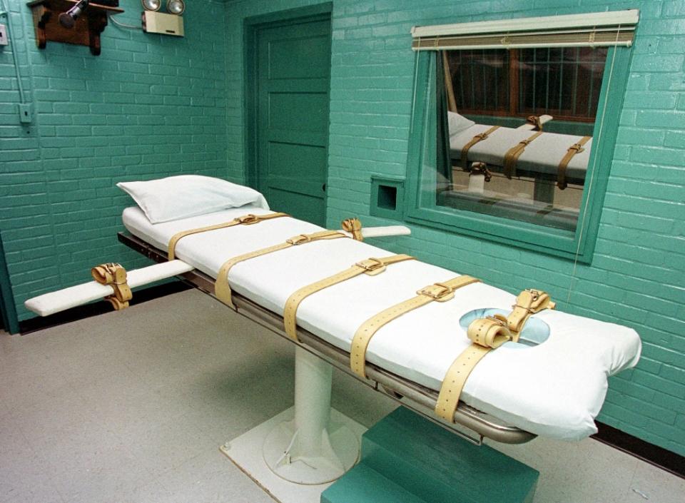 Texas Bars All Clerics From Execution Chamber To Bypass Court Ruling texas-bars-all-clerics-from-execution-chamber-to-bypass-court-ruling
