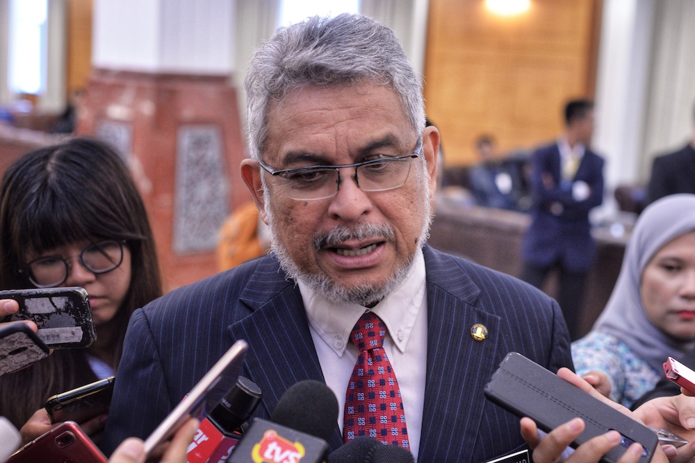 Khalid Samad speaks to reporters in Parliament in Kuala Lumpur March 13, 2019. u00e2u20acu201d Picture by Shafwan Zaidon