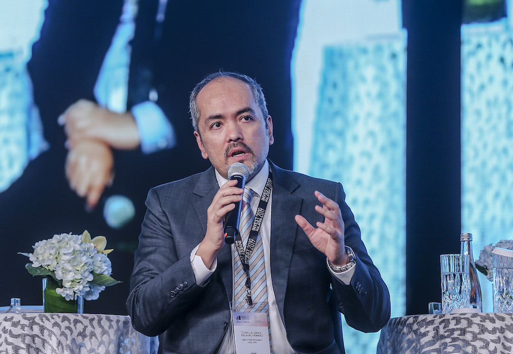 EPF CEO Tunku Alizakri Alias speaks during a panel discussion at Invest Malaysia 2019 in Kuala Lumpur March 19, 2019. u00e2u20acu201d Picture by Firdaus Latif