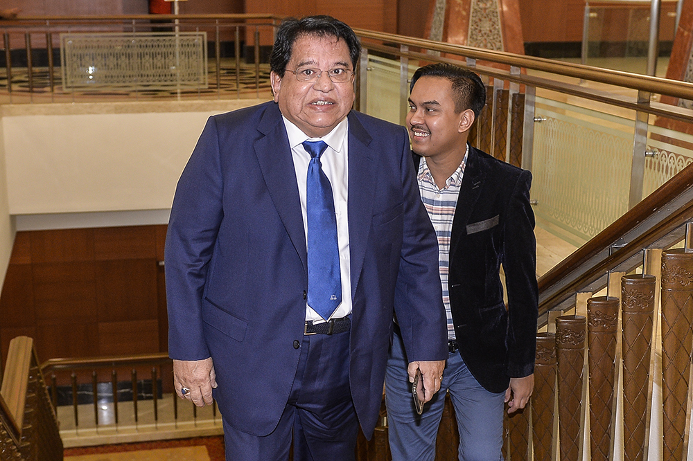 Umno general secretary Datuk Seri Tengku Adnan Tengku Mansor arrives at Parliament March 19,2019. u00e2u20acu201d Picture by Miera Zulyana