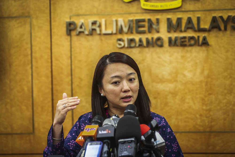 Hannah Yeoh speaks to reporters in Parliament in Kuala Lumpur March 25, 2019. u00e2u20acu201d Picture by Firdaus Latif