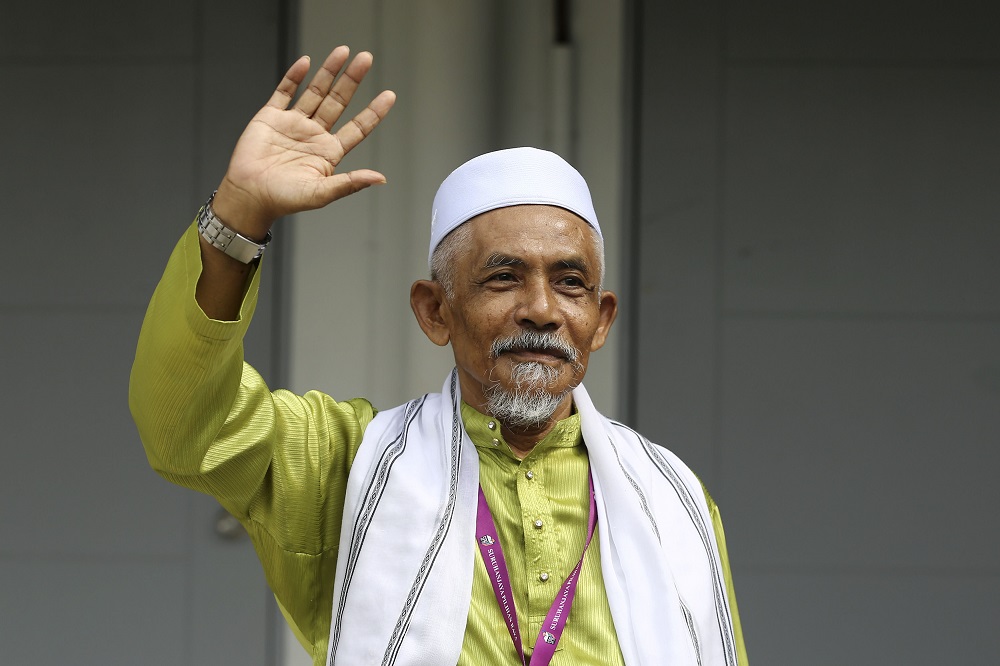Independent candidate Mohd Nor Yassin is pictured at the nomination centre at Sekolah Kebangsaan (C) Bandar Sri Sendayan in Seremban March 30, 2019. u00e2u20acu201d Picture by Yusof Mat Isa