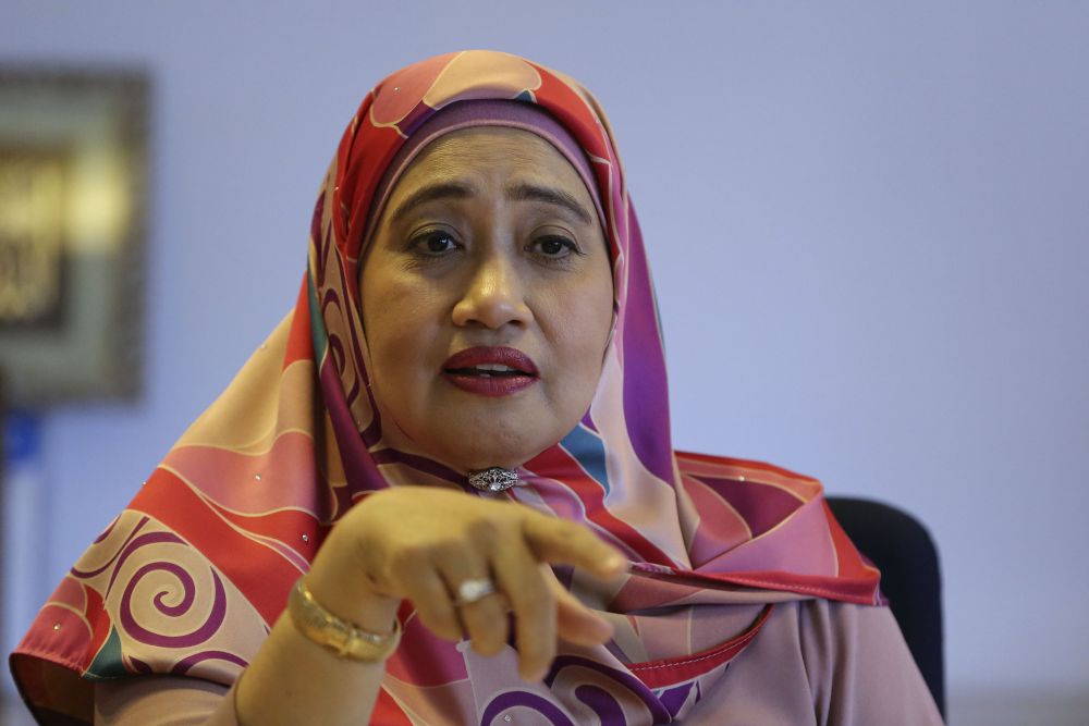Bank Negara's Link and Regional Offices director Datin Arlina Ariff speaks during a media briefing in Kuala Lumpur March 12, 2019. u00e2u20acu201d Picture by Yusof Mat Isa