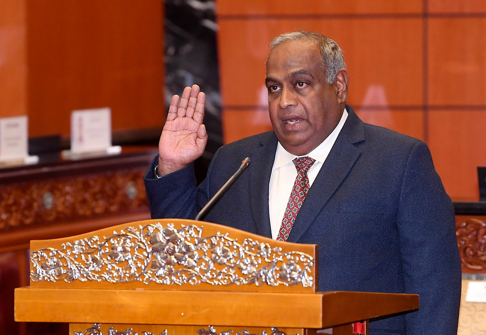 Datuk A. Kesavadas Nair takes the oath of office at Dewan Negara in Kuala Lumpur March 20, 2019. u00e2u20acu201d Bernama pic