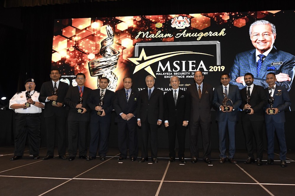 Prime Minister Tun Dr Mahathir Mohamad and Tan Sri Muhyiddin Yassin attend the 2019 Malaysian Security Services Industry Excellence Awards in Kuala Lumpur March 20, 2019. u00e2u20acu201d Bernama pic