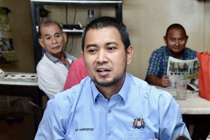 Johor Health, Environment and Agriculture Committee chairman Dr Sahruddin Jamal is praying for a quick end to the Pasir Gudang toxic fume incident. u00e2u20acu201d Picture via Facebook